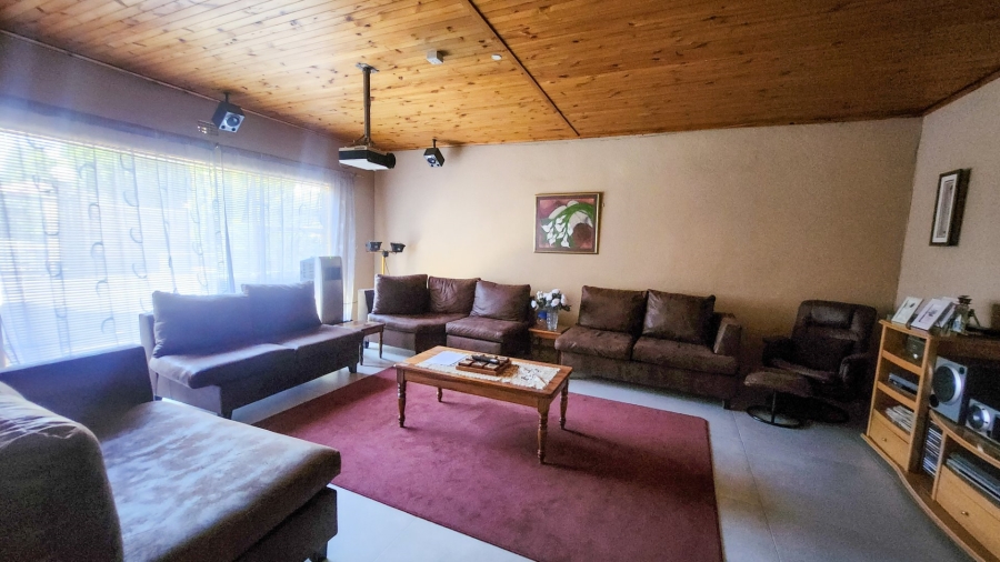 4 Bedroom Property for Sale in Flamwood North West